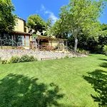 Vicolo - Sleeps 5 With Air Con, Wifi, Balcony For Dining And Pool *