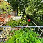 別荘 Vicolo - Sleeps 5 With Air Con, Wifi, Balcony For Dining And Pool