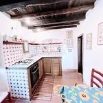 Vicolo - Sleeps 5 With Air Con, Wifi, Balcony For Dining And Pool 別荘 Strettura
