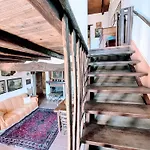Vicolo - Sleeps 5 With Air Con, Wifi, Balcony For Dining And Pool 別荘 *