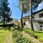 Vicolo - Sleeps 5 With Air Con, Wifi, Balcony For Dining And Pool *