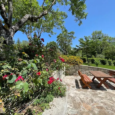 Vicolo - Sleeps 5 With Air Con, Wifi, Balcony For Dining And Pool Strettura