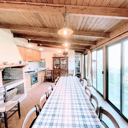 Vicolo - Sleeps 5 With Air Con, Wifi, Balcony For Dining And Pool *