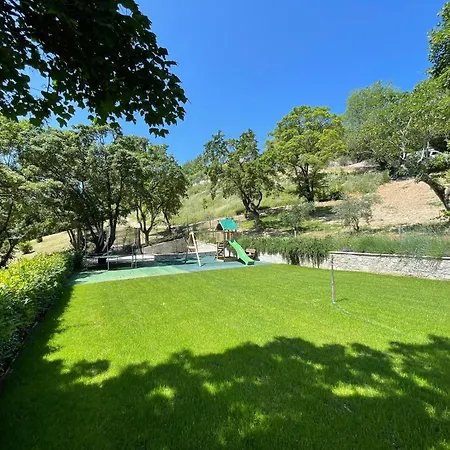 Сasa de vacaciones Vicolo - Sleeps 5 With Air Con, Wifi, Balcony For Dining And Pool Strettura