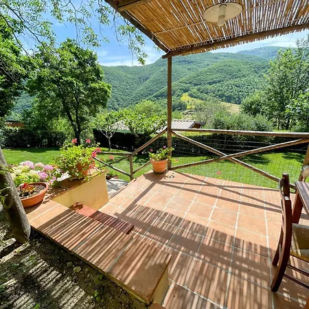 Vicolo - Sleeps 5 With Air Con, Wifi, Balcony For Dining And Pool