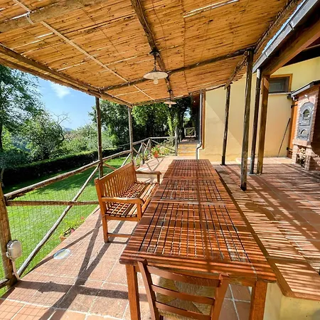 Vicolo - Sleeps 5 With Air Con, Wifi, Balcony For Dining And Pool