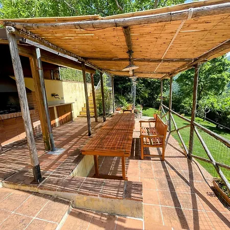 Vicolo - Sleeps 5 With Air Con, Wifi, Balcony For Dining And Pool * Strettura