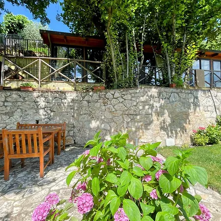 Σπίτι διακοπών Vicolo - Sleeps 5 With Air Con, Wifi, Balcony For Dining And Pool