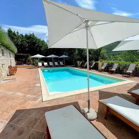 Σπίτι διακοπών Vicolo - Sleeps 5 With Air Con, Wifi, Balcony For Dining And Pool *