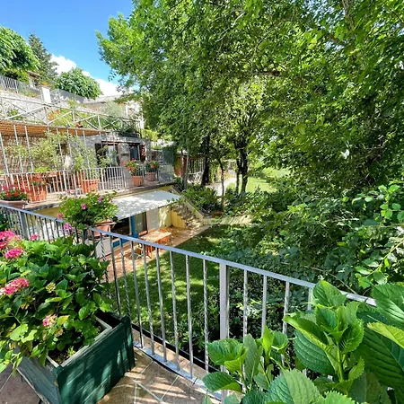 Vicolo - Sleeps 5 With Air Con, Wifi, Balcony For Dining And Pool