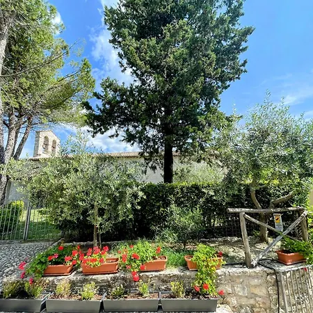 Vicolo - Sleeps 5 With Air Con, Wifi, Balcony For Dining And Pool Strettura