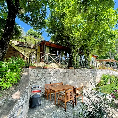 Vicolo - Sleeps 5 With Air Con, Wifi, Balcony For Dining And Pool Strettura