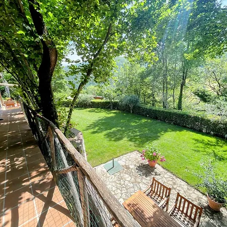 Vicolo - Sleeps 5 With Air Con, Wifi, Balcony For Dining And Pool Strettura