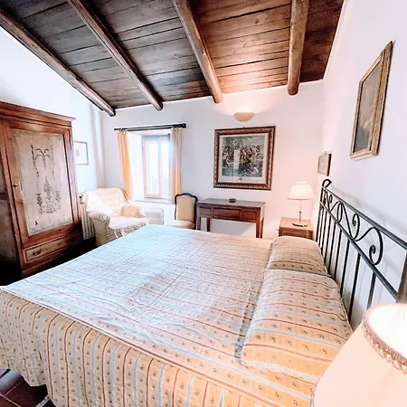 Vicolo - Sleeps 5 With Air Con, Wifi, Balcony For Dining And Pool * Strettura