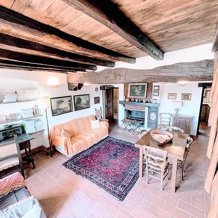 Vicolo - Sleeps 5 With Air Con, Wifi, Balcony For Dining And Pool * Strettura