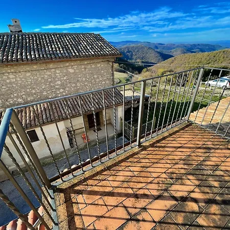 Vicolo - Sleeps 5 With Air Con, Wifi, Balcony For Dining And Pool Σπίτι διακοπών