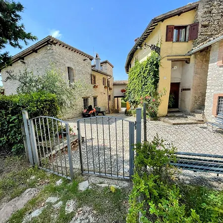 Σπίτι διακοπών Vicolo - Sleeps 5 With Air Con, Wifi, Balcony For Dining And Pool *