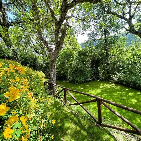 Vicolo - Sleeps 5 With Air Con, Wifi, Balcony For Dining And Pool Strettura