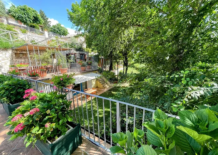 Vicolo - Sleeps 5 With Air Con, Wifi, Balcony For Dining And Pool