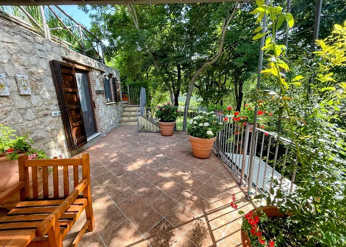 Casa de Férias Vicolo - Sleeps 5 With Air Con, Wifi, Balcony For Dining And Pool