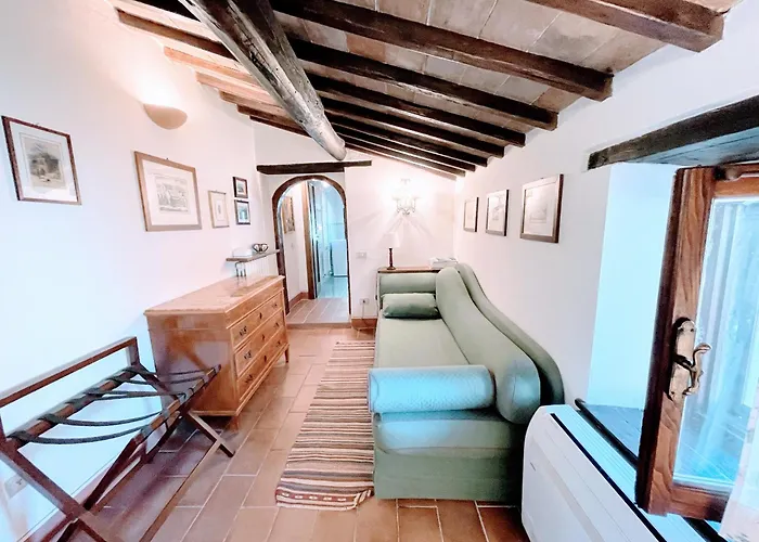 Vicolo - Sleeps 5 With Air Con, Wifi, Balcony For Dining And Pool