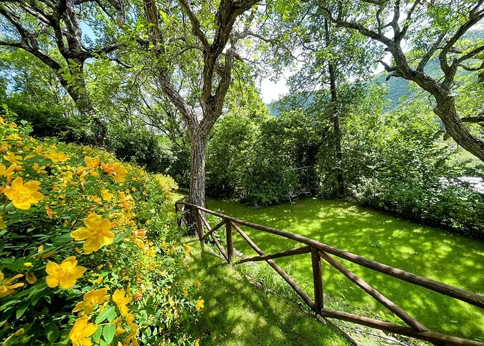 Vicolo - Sleeps 5 With Air Con, Wifi, Balcony For Dining And Pool Strettura