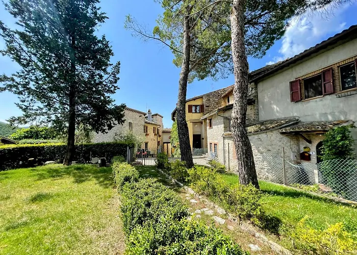 Vicolo - Sleeps 5 With Air Con, Wifi, Balcony For Dining And Pool *